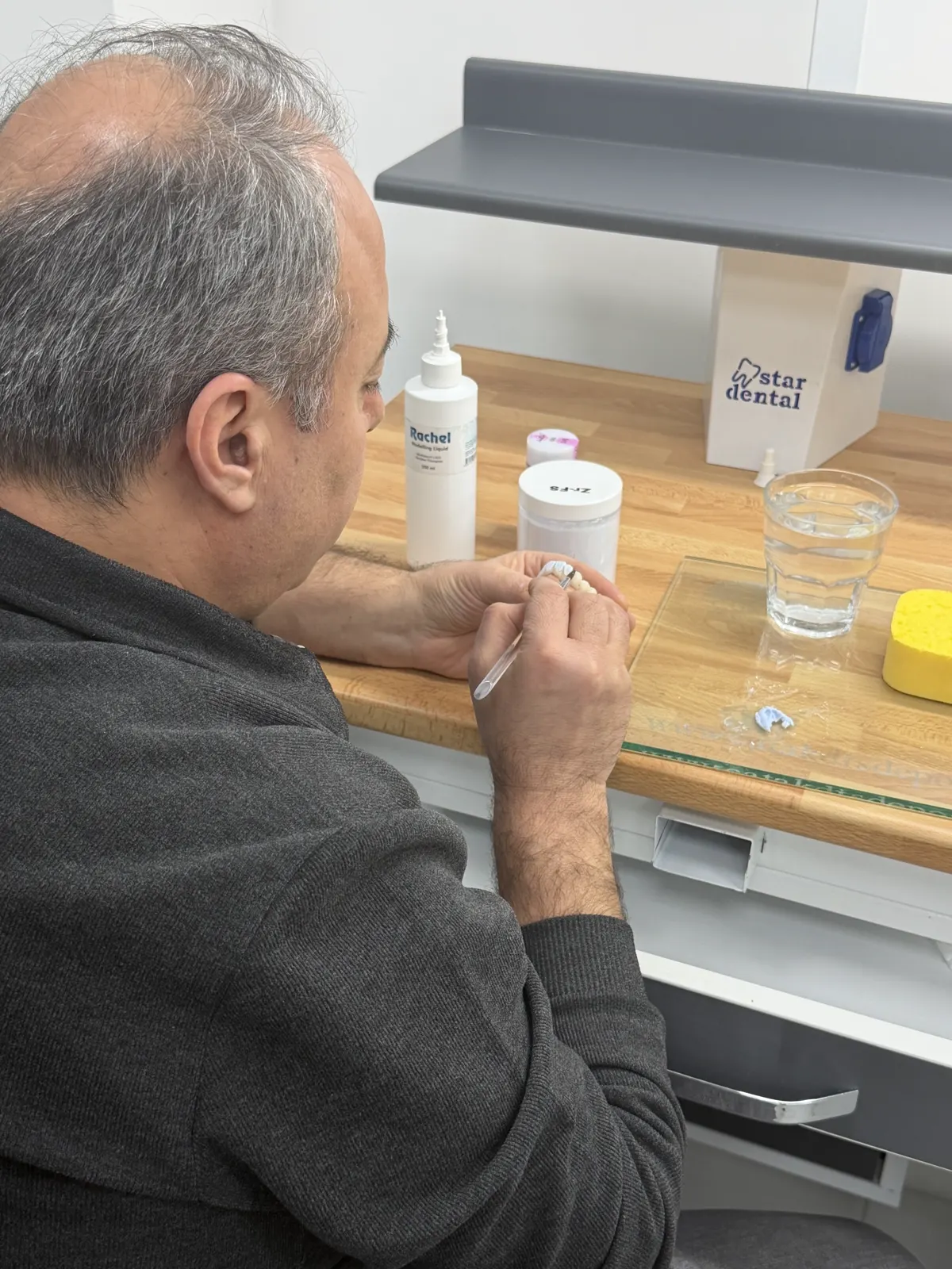 Fabriqué dans notre propre laboratoire, par notre propre équipe
