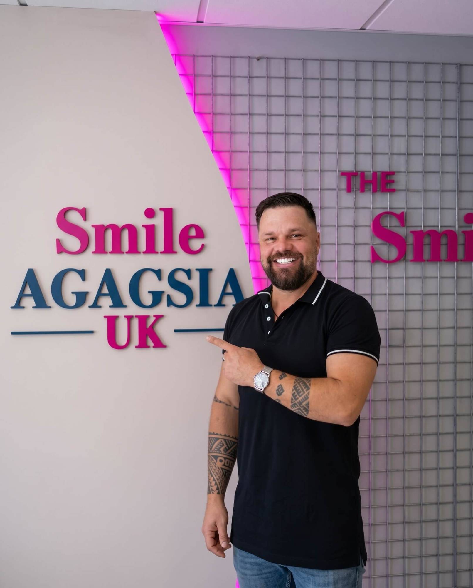 A smiling Agagsia Smile patient